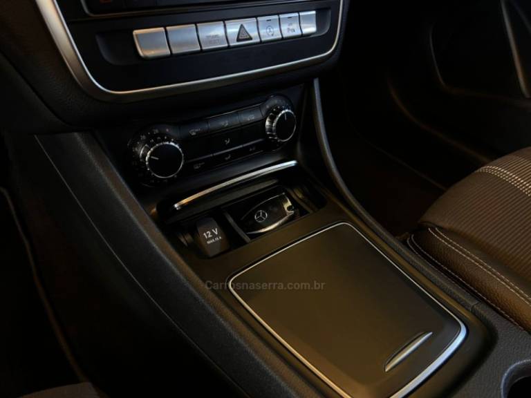 MERCEDES-BENZ - GLA 200 - 2019/2019 - Branca - R$ 133.900,00