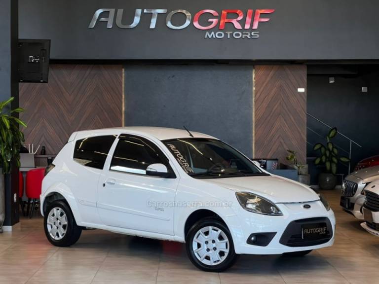 FORD - KA - 2012/2013 - Branca - R$ 27.900,00