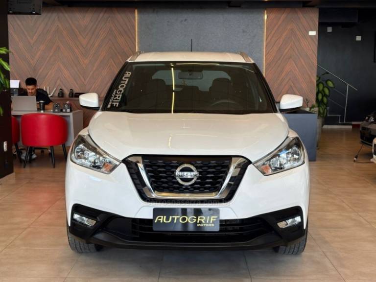 NISSAN - KICKS - 2019/2019 - Branca - R$ 80.900,00
