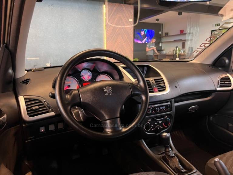 PEUGEOT - 207 - 2012/2013 - Bronze - R$ 27.900,00