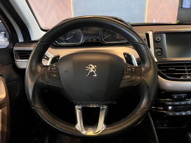 PEUGEOT - 208 - 2017/2017 - Branca - R$ 58.900,00