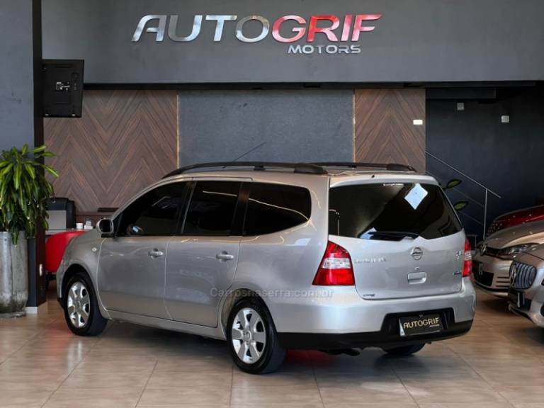 NISSAN - GRAND LIVINA - 2010/2010 - Prata - R$ 38.900,00