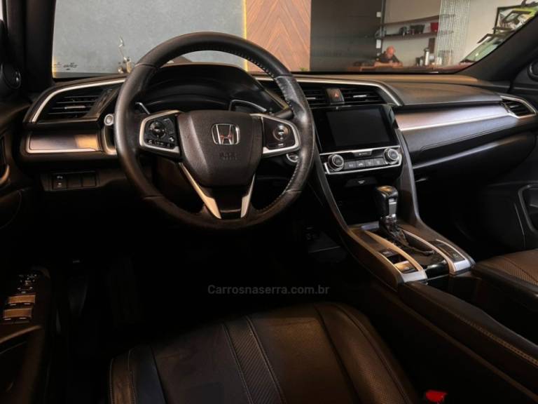HONDA - CIVIC - 2017/2017 - Branca - R$ 127.900,00
