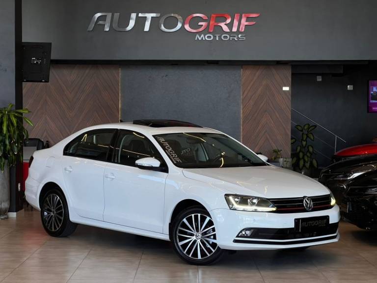 VOLKSWAGEN - JETTA - 2017/2017 - Branca - R$ 84.900,00