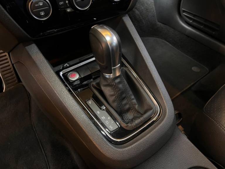 VOLKSWAGEN - JETTA - 2017/2017 - Cinza - R$ 89.900,00