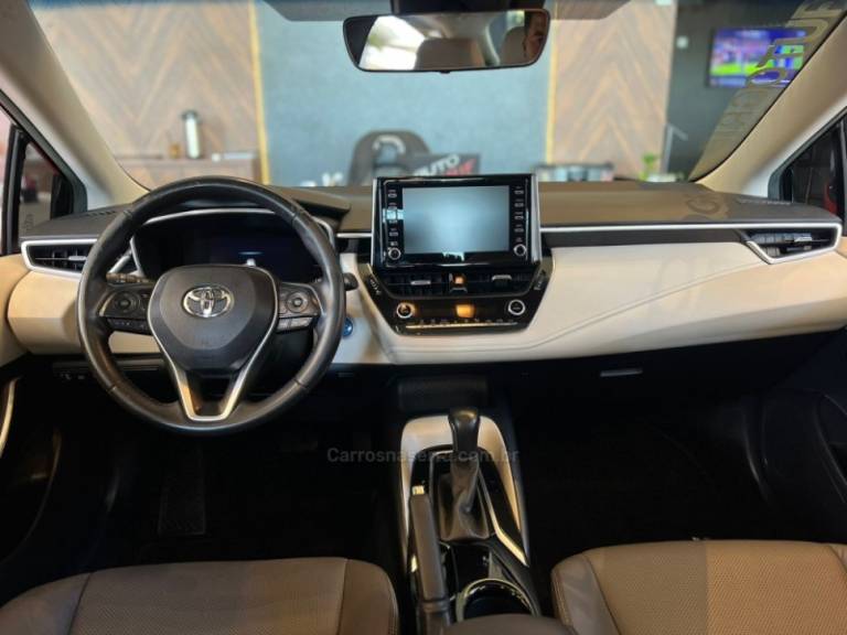 TOYOTA - COROLLA - 2021/2021 - Preta - R$ 138.900,00