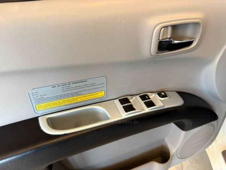 MITSUBISHI - L200 - 2012/2012 - Branca - R$ 96.900,00