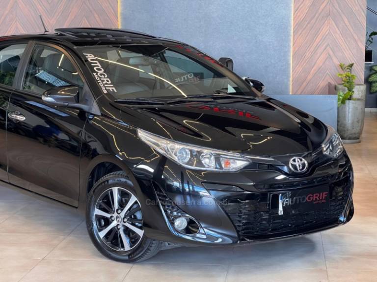 TOYOTA - YARIS - 2018/2019 - Preta - R$ 84.900,00