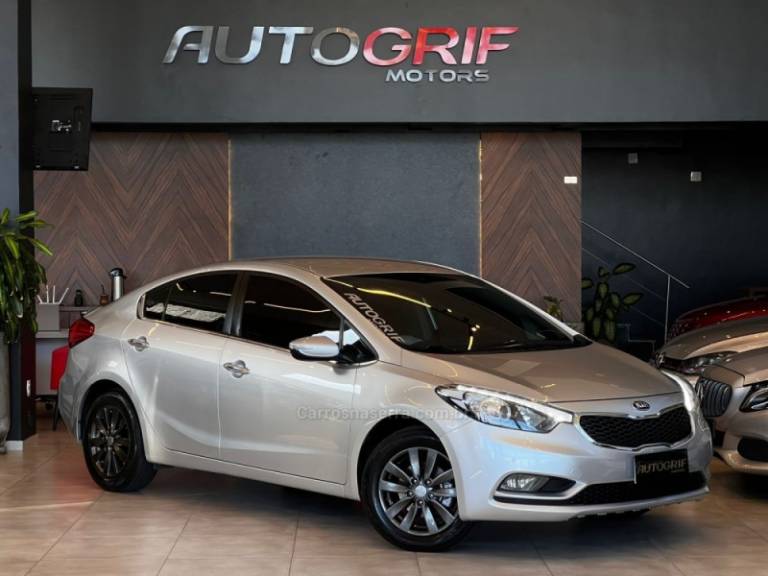 KIA MOTORS - CERATO - 2014/2014 - Prata - R$ 63.900,00