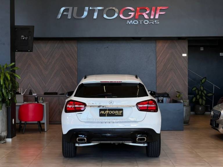 MERCEDES-BENZ - GLA 200 - 2019/2019 - Branca - R$ 133.900,00