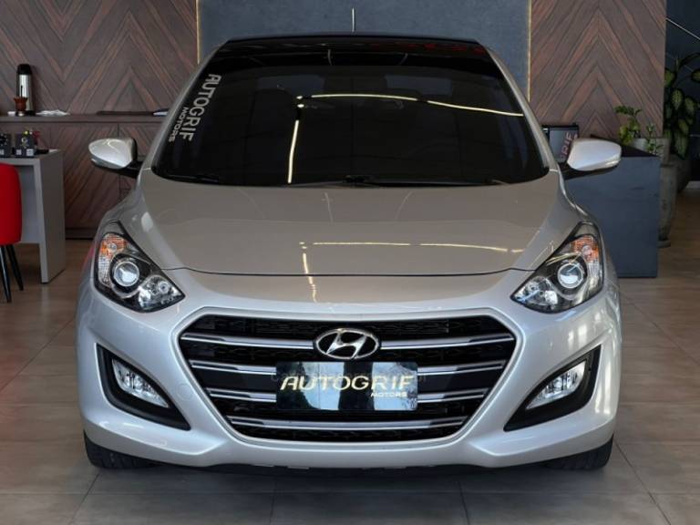 HYUNDAI - I30 - 2015/2016 - Prata - R$ 84.900,00
