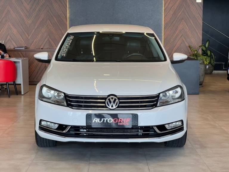 VOLKSWAGEN - PASSAT - 2012/2012 - Branca - R$ 63.900,00