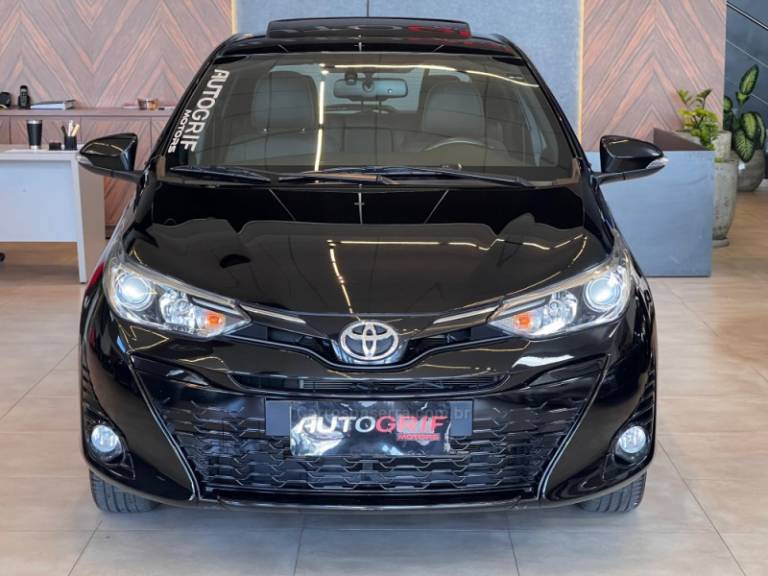 TOYOTA - YARIS - 2018/2019 - Preta - R$ 84.900,00