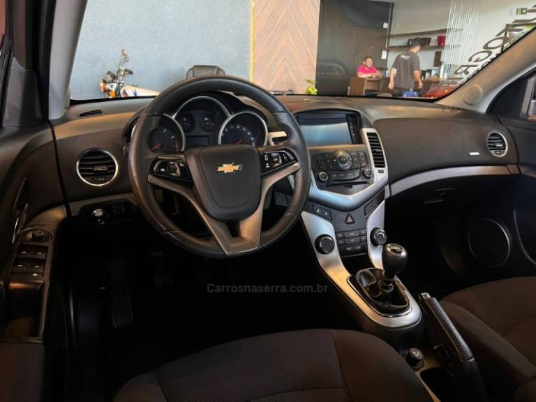 CHEVROLET - CRUZE - 2013/2013 - Cinza - R$ 57.900,00