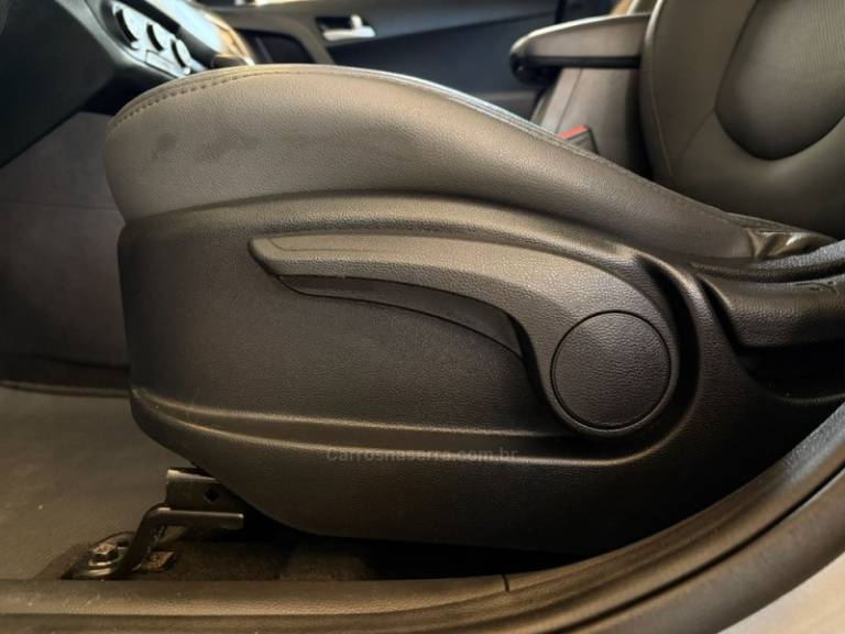 HYUNDAI - CRETA - 2021/2022 - Prata - R$ 93.900,00