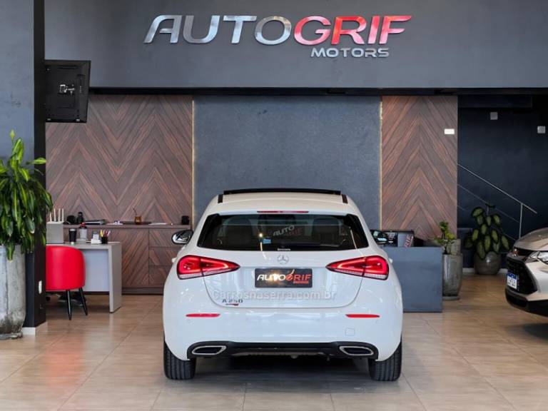 MERCEDES-BENZ - A 250 - 2019/2019 - Branca - R$ 189.900,00