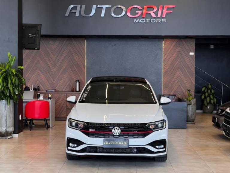 VOLKSWAGEN - JETTA - 2019/2019 - Branca - R$ 163.900,00