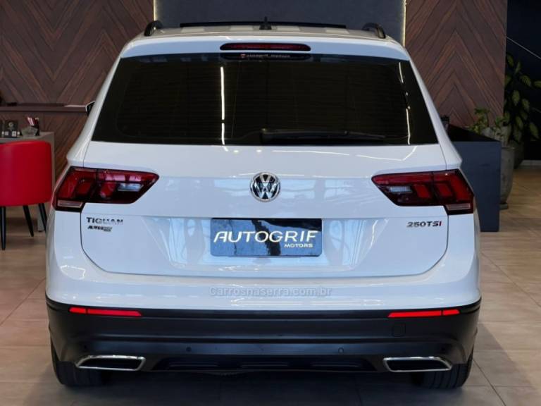 VOLKSWAGEN - TIGUAN - 2019/2019 - Branca - R$ 118.900,00