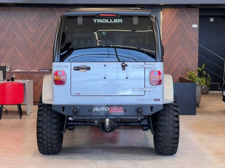 TROLLER - T4 - 2011/2012 - Prata - R$ 148.900,00