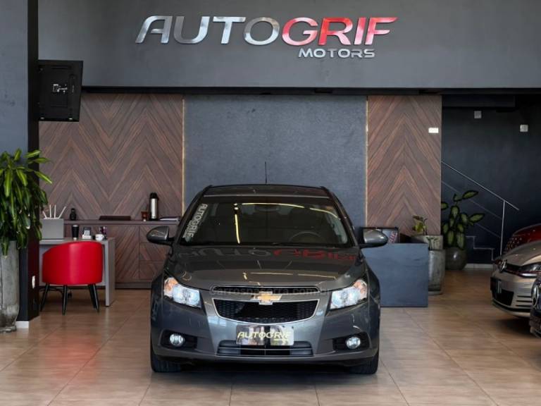 CHEVROLET - CRUZE - 2013/2013 - Cinza - R$ 57.900,00