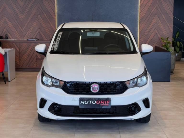 FIAT - ARGO - 2017/2018 - Branca - R$ 53.900,00