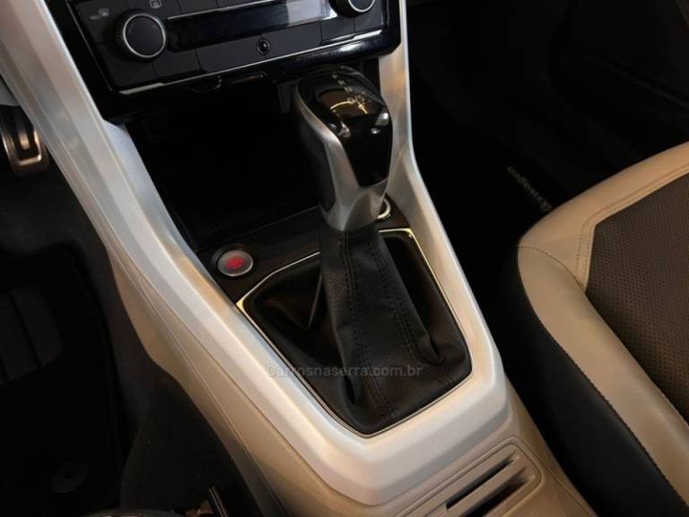 VOLKSWAGEN - T-CROSS - 2020/2020 - Branca - R$ 116.900,00