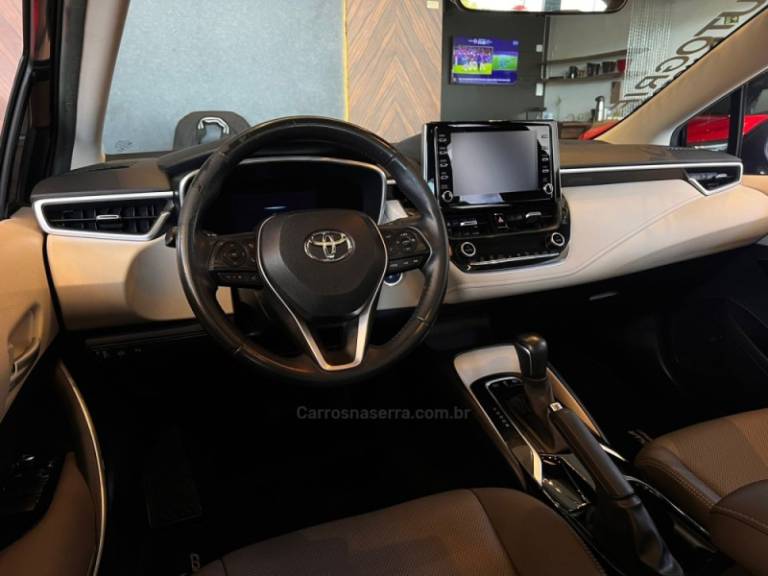 TOYOTA - COROLLA - 2021/2021 - Preta - R$ 138.900,00