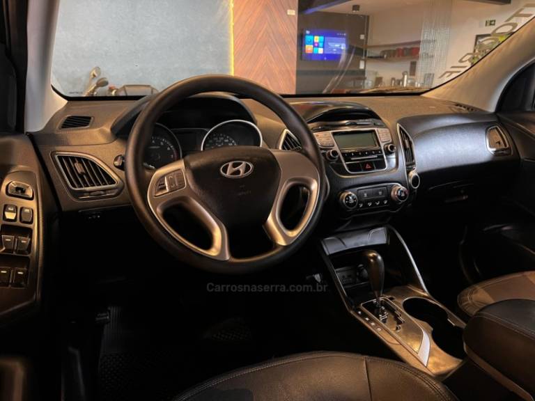 HYUNDAI - IX35 - 2010/2011 - Preta - R$ 61.900,00