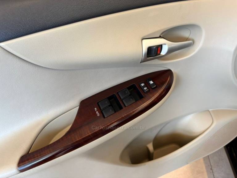 TOYOTA - COROLLA - 2014/2014 - Preta - R$ 78.900,00