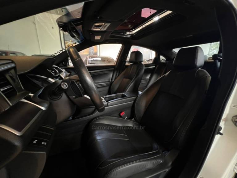 HONDA - CIVIC - 2017/2017 - Branca - R$ 127.900,00