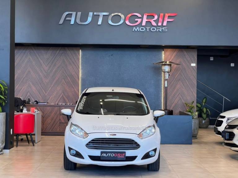 FORD - FIESTA - 2014/2014 - Branca - R$ 41.900,00