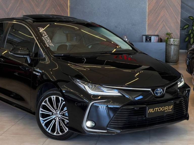 TOYOTA - COROLLA - 2021/2021 - Preta - R$ 138.900,00