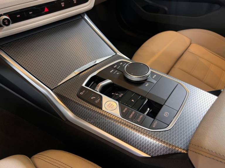 BMW - 320I - 2022/2023 - Cinza - R$ 319.900,00