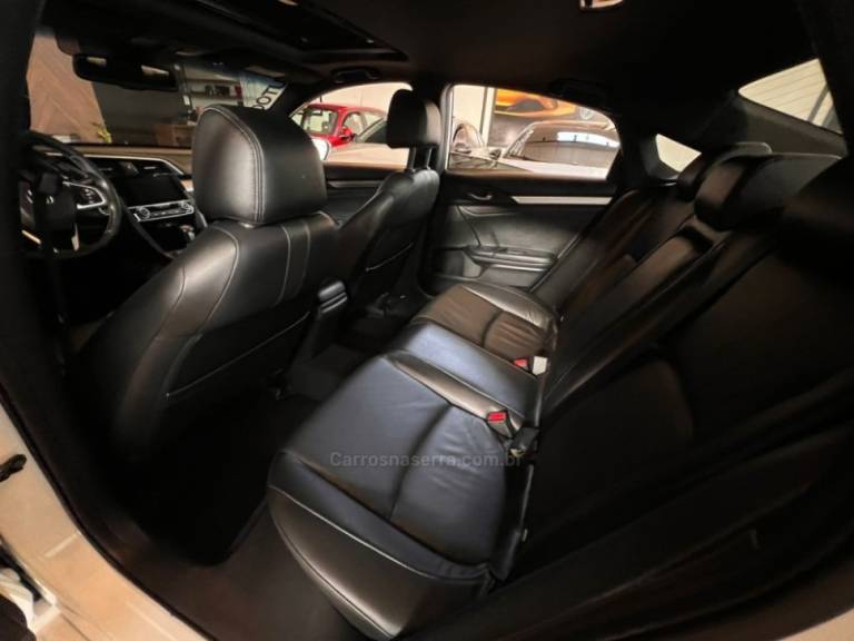 HONDA - CIVIC - 2017/2017 - Branca - R$ 127.900,00