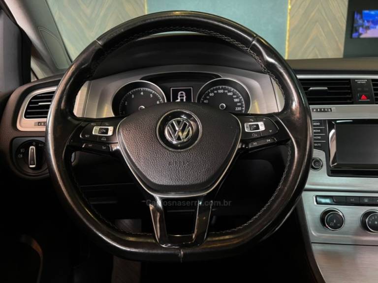 VOLKSWAGEN - GOLF - 2014/2015 - Azul - R$ 78.900,00