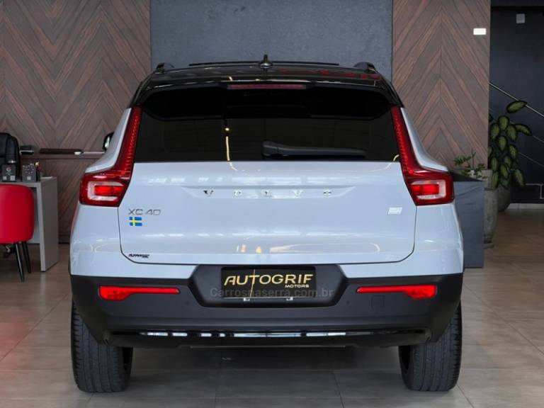 VOLVO - XC 40 - 2021/2021 - Cinza - R$ 195.900,00