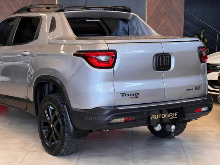 FIAT - TORO - 2022/2022 - Cinza - R$ 143.900,00