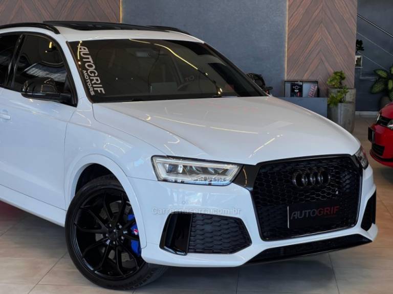 AUDI - RS Q3 - 2016/2017 - Branca - R$ 214.900,00