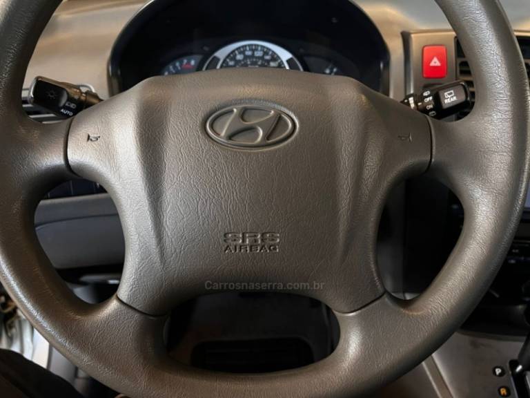 HYUNDAI - TUCSON - 2012/2013 - Prata - R$ 41.900,00