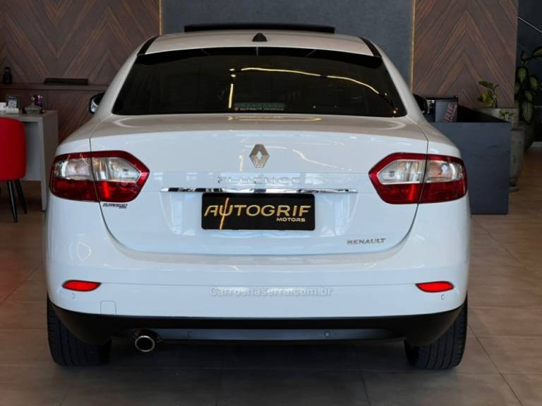 RENAULT - FLUENCE - 2014/2014 - Branca - R$ 46.900,00