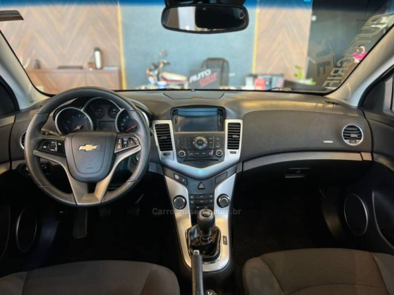 CHEVROLET - CRUZE - 2013/2013 - Cinza - R$ 57.900,00