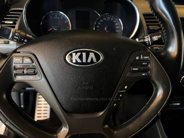 KIA MOTORS - CERATO - 2014/2014 - Prata - R$ 63.900,00