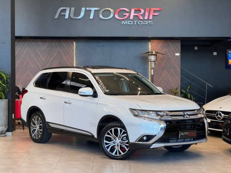 MITSUBISHI - OUTLANDER - 2016/2016 - Branca - R$ 119.900,00