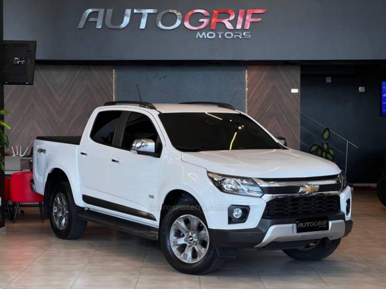 CHEVROLET - S10 - 2022/2022 - Branca - R$ 189.900,00