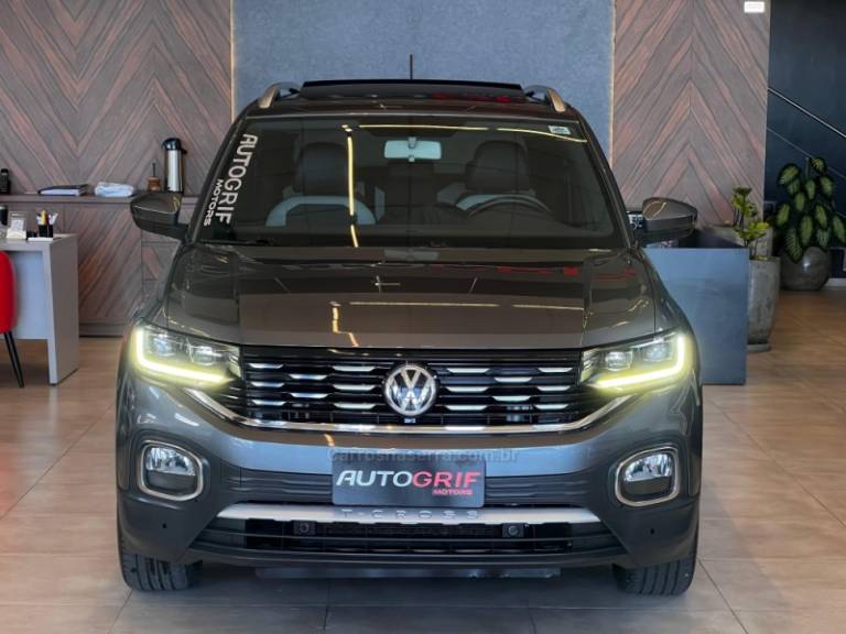 VOLKSWAGEN - T-CROSS - 2021/2021 - Cinza - R$ 121.900,00