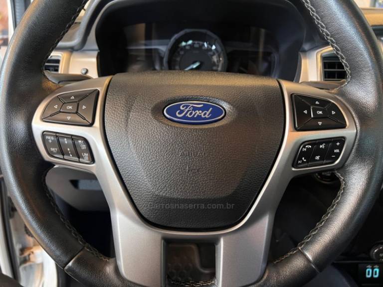 FORD - RANGER - 2021/2021 - Branca - R$ 184.900,00