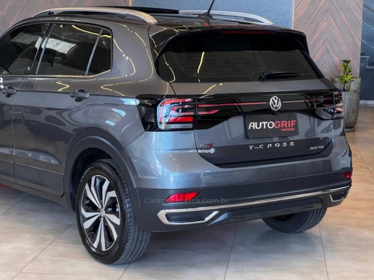 VOLKSWAGEN - T-CROSS - 2021/2021 - Cinza - R$ 121.900,00