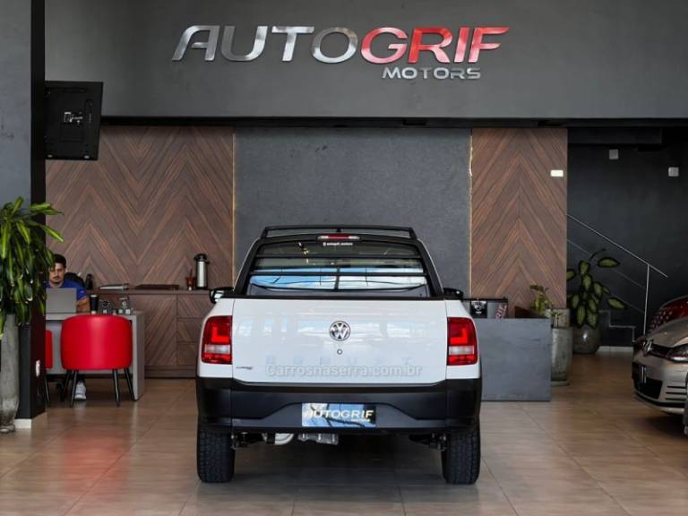 VOLKSWAGEN - SAVEIRO - 2022/2022 - Branca - R$ 66.900,00